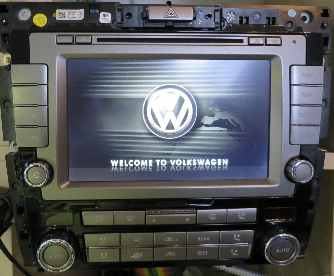 Touchscreen reagiert nicht auf Fingerdruck Reparatur VW Phaeton RNS 810 